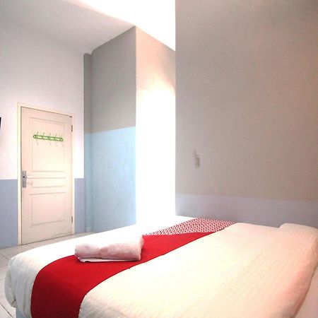 Oyo 1448 Kartini Residence Syariah Бандар Лампунг Екстериор снимка