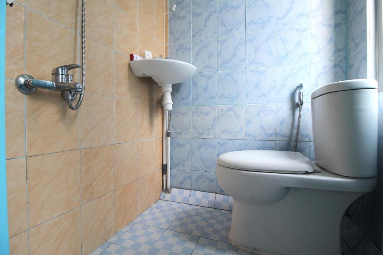 Oyo 1448 Kartini Residence Syariah Бандар Лампунг Екстериор снимка